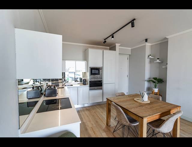 2 BEDROOM APARTMENT FOR SALE IN WATERFALL